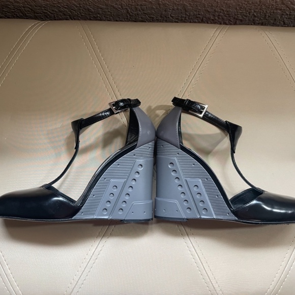 Prada Wedges - Picture 6 of 8